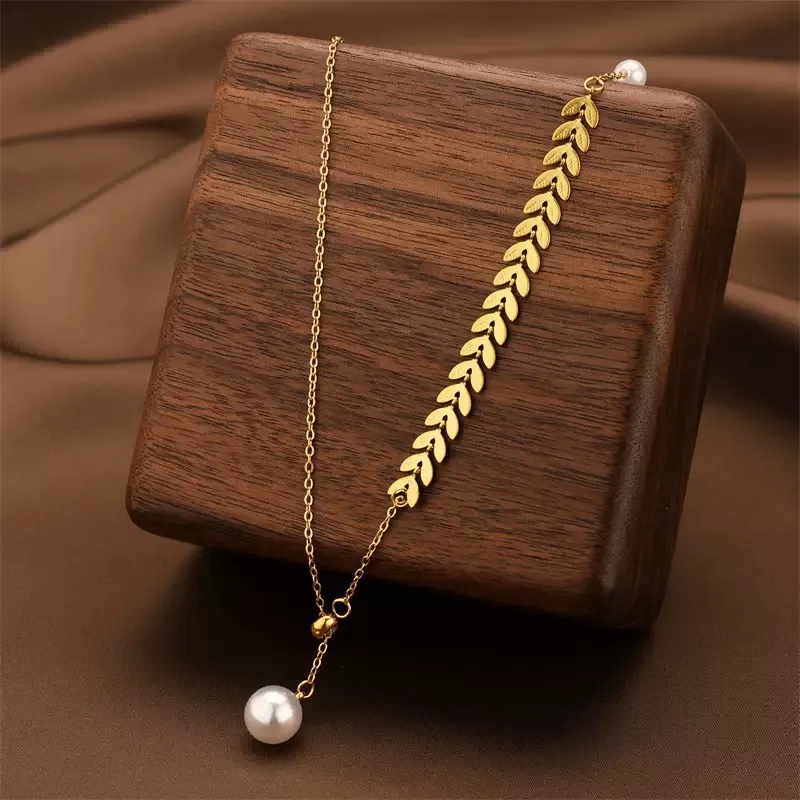 Necklace for Women Leeds - FromYouFlowers.pk
